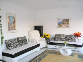  Welcoming Apartment with Balcony Garden Private Terrace  Бад-Вильдунген